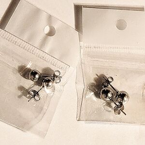 3/$15🚀 Two Pair Silver Ball Stud Earrings New